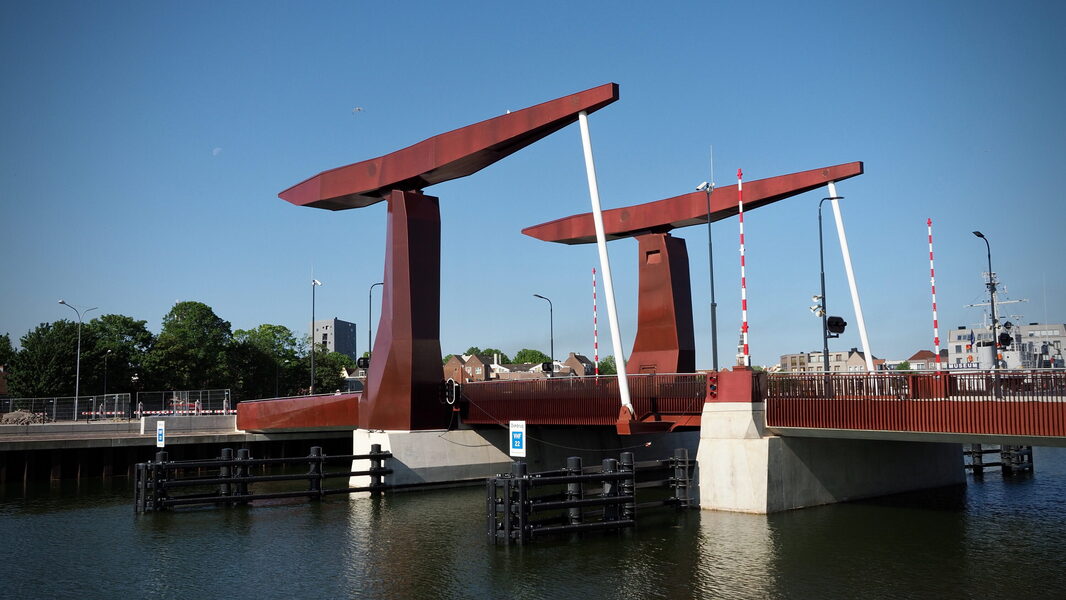 Dokbrug 4